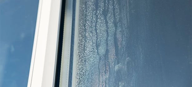 تعمیر و تعویض شیشه بخار زده پنجره دوجداره